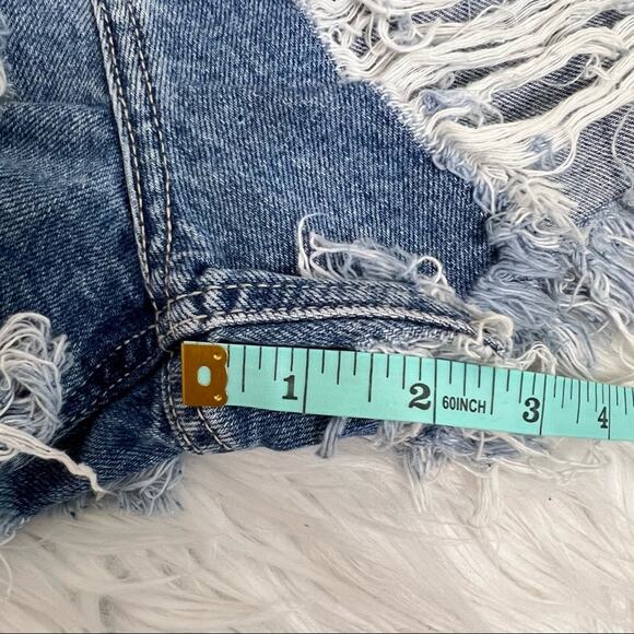 Cello Distressed Denim Shorts Size Small - Picture 6 of 10